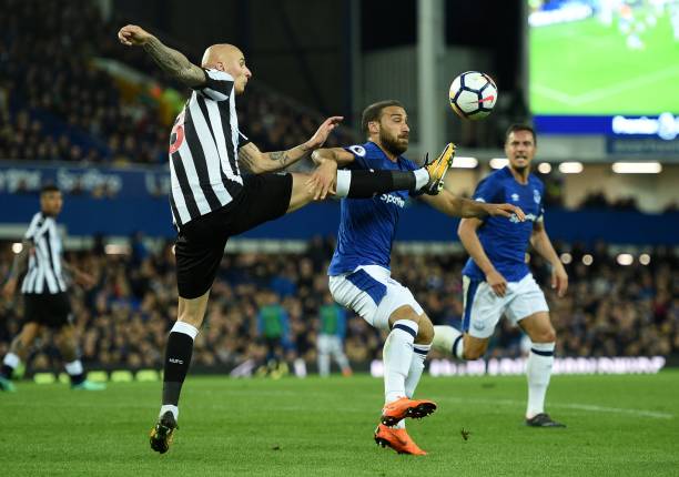 他的表现不 他的表现不